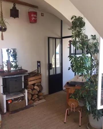 Location 11 Apartment