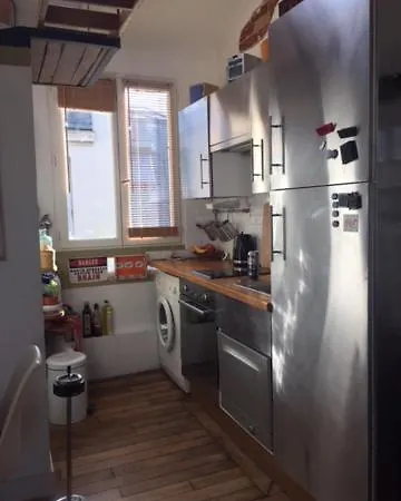 Location 11 Apartment